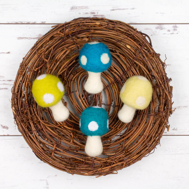 Friendsheep Wool Mushroom cat toy