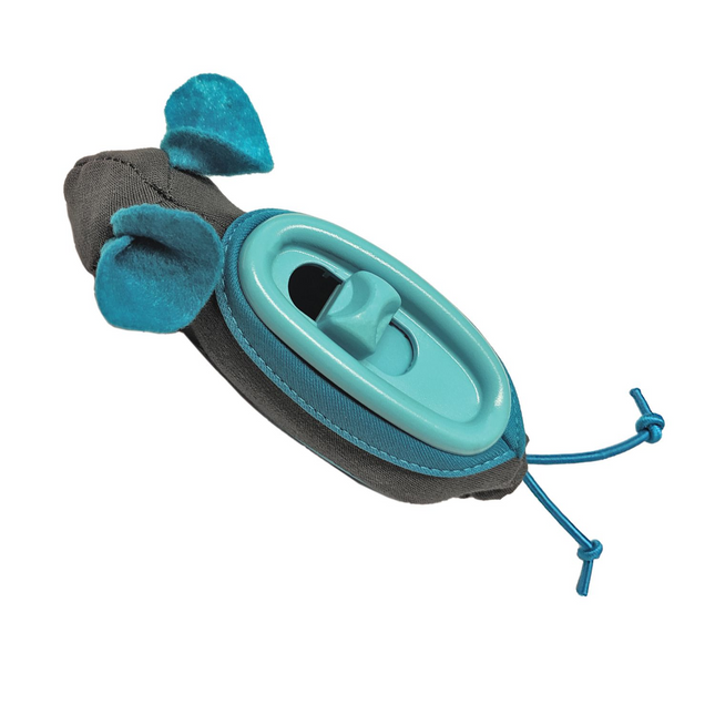 Doc & Phoebe Hunting Snacker