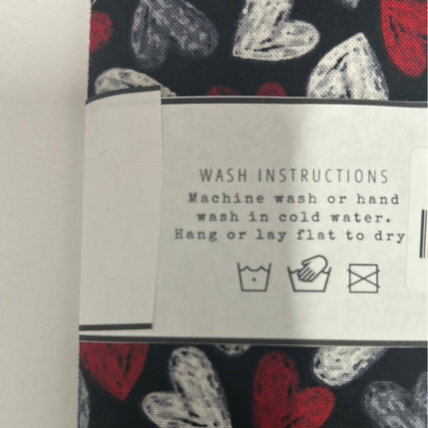 Pawfect Threadz Tie Bandana Valentines Day Red, White & Black Hearts